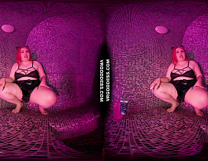 010325_strawberry_pastel_bbw_pawg_model_gets_herself_off_with_a_huge_pink_dildo_in_hot_sauna