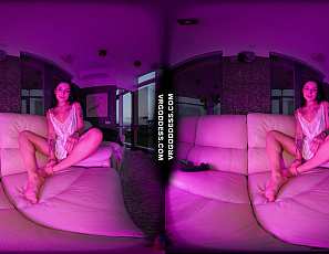 030125_dora_sucking_and_fucking_a_corn_cob_dildo_at_sunset