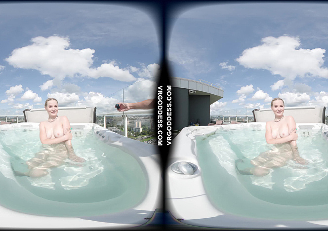 030325_luana_masturbates_outdoors_on_a_sunny_day_in_the_rooftop_jacuzzi