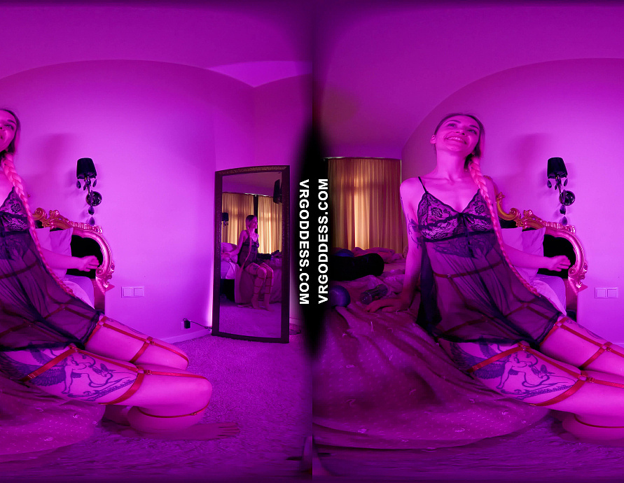Sexy Alise Fucks A Fetish Alien Penis Dildo