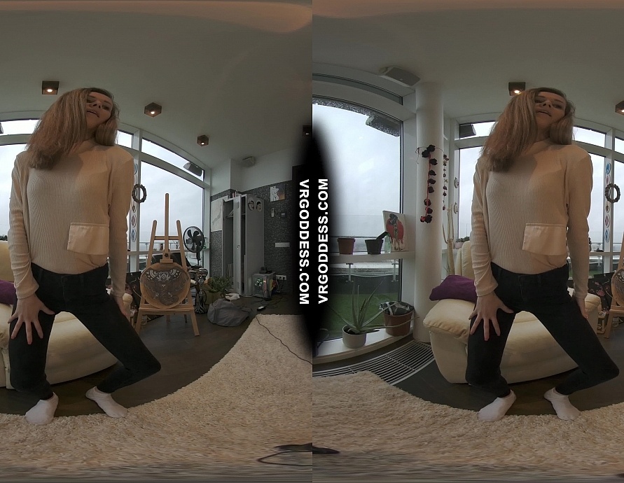 Fresh Face Josie Does Rainy Day First Time Dildo Masturbation