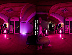 032826_strip_off_dance_contest_between_vanessa_dora_eyla_samanta_on_vacation_in_italy