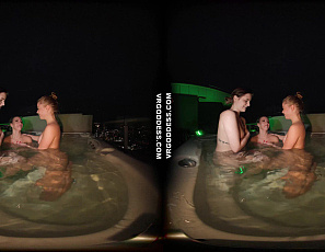 040825_3_hot_models_late_night_in_the_rooftop_jacuzzi_with_the_slumber_party_girls
