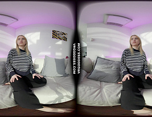 042225_first_time_video_white_casting_couch_with_hot_teen_blonde_melesa_finger_masturbating