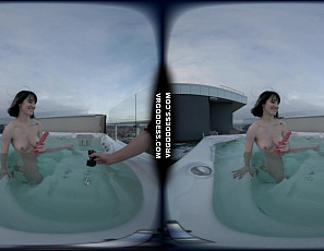 042724_aloida_rooftop_naked_jacuzzi_on_a_cold_and_windy_day