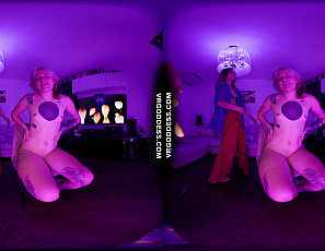 052525_poppy_gives_her_friend_brille_sexy_striptease_and_then_a_perfect_pussy_dildo_service