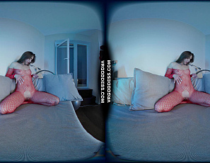 060125_alexa_koff_in_fishnets_double_penetration_masturbation_with_butt_plug_and_glass_dildo