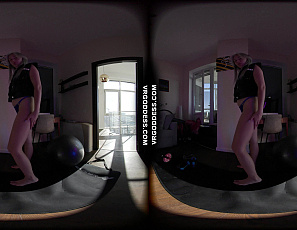 061726_rosalinda_getting_sweaty_while_working_out_naked