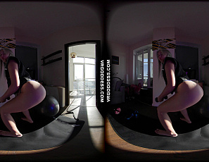 061726_rosalinda_getting_sweaty_while_working_out_naked