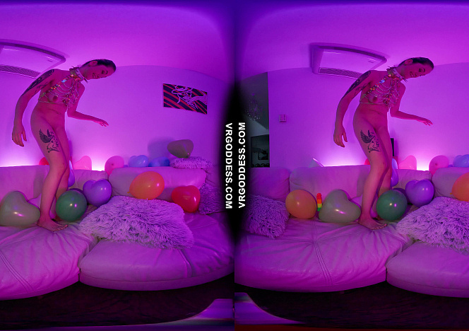 071125_balloon_fetish_adele_popping_them_while_dildoing_herself