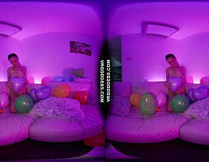 071125_balloon_fetish_adele_popping_them_while_dildoing_herself