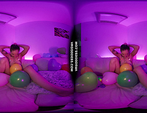 071125_balloon_fetish_adele_popping_them_while_dildoing_herself