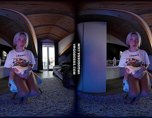 071625_samanta_blonde_oiled_up_and_touching_herself_on_the_last_day_of_vacation_in_italy