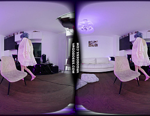 071725_lily_angelic_gets_a_lapdance_from_poppy