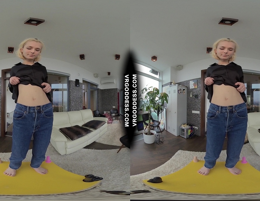 Petite Blonde Spinner Poppy Sensual Techno Striptease