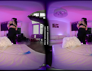 072225_vanessa_klein_jilling_herself_off_with_a_blue_dildo_aesthetic_masturbation
