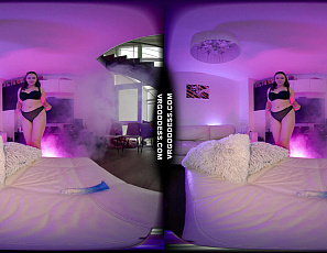 072225_vanessa_klein_jilling_herself_off_with_a_blue_dildo_aesthetic_masturbation