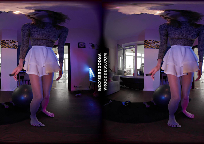 081526_mary_moon_working_out_sweaty_and_nude