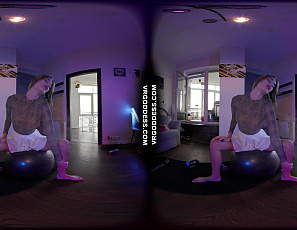 081526_mary_moon_working_out_sweaty_and_nude