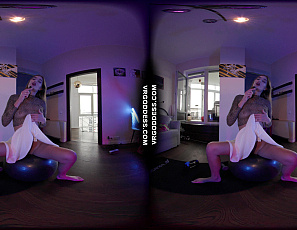 081526_mary_moon_working_out_sweaty_and_nude