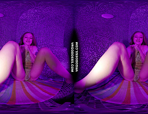 091325_elizabeth_masturbating_with_a_glass_dildo_in_the_hot_steamy_sauna