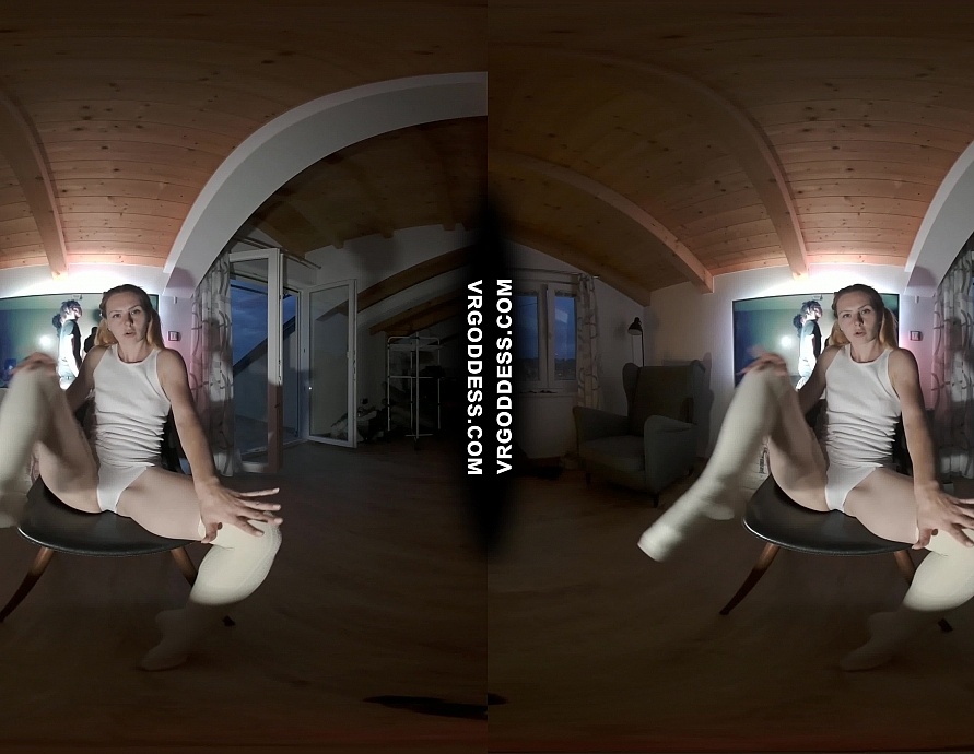 Hot Vacation Nights Striptease Ginger Lea Giving Us a Private Jilling Show Rfo