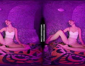 101325_miss_perfect_asshole_mary_moon_sweaty_in_the_steamy_suana