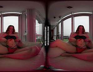 101825_elizabeth_masturbating_with_a_dildo