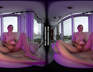 102125_adele_using_a_realistic_moving_dildo_to_orgasm