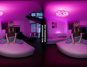 102825_luana_giving_a_private_striptease_dildo_show_with_no_hands_holding_the_dildo