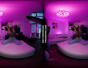 102825_luana_giving_a_private_striptease_dildo_show_with_no_hands_holding_the_dildo