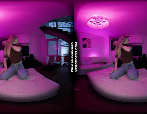 102825_luana_giving_a_private_striptease_dildo_show_with_no_hands_holding_the_dildo