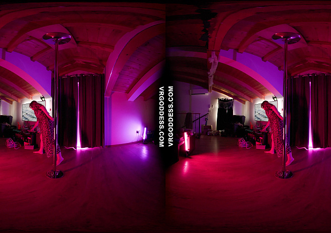 103125_babyhunters_striptease_dancing_and_shaving_her_pussy_clean_for_halloween