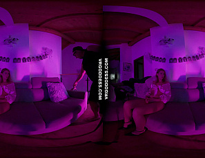 110325_rosalinda_gets_her_pussy_serviced_by_her_friends_halloween_after_party