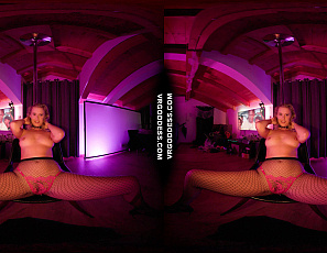 110625_eyla_moore_striptease_dancing_in_fishnet_stockings_and_masturbating_gaping_her_pussy