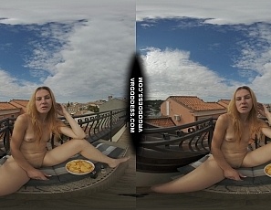 111322_hot_ginger_lea_naked_mukbang_asmr_chip_eating_with_a_nice_view