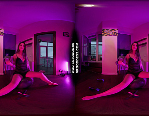 111426_veronika_lei_working_out_naked_getting_all_hot_and_sweaty