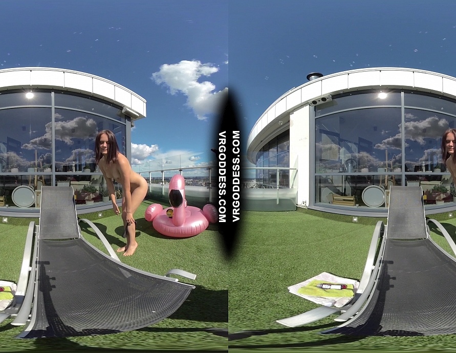 Hot Teen Roaslina Naked Sunbathing Bubbles Dildo Orgasm