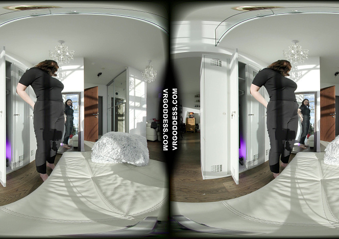 120525_vanessa_klein_naked_and_masturbating_in_the_locker_room