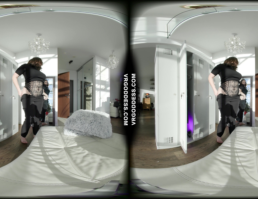 Vanessa Klein Naked And Masturbating In The Locker Room